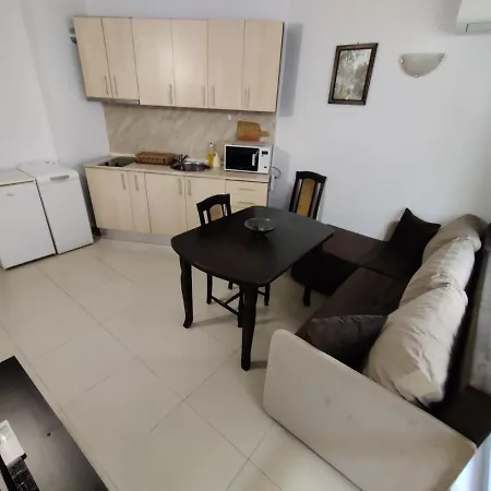 Tea Apartment *